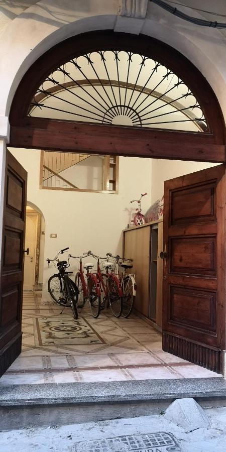 Sea-View Terrace & Bikes Moon Ortigia Holiday Home Сиракузы Экстерьер фото