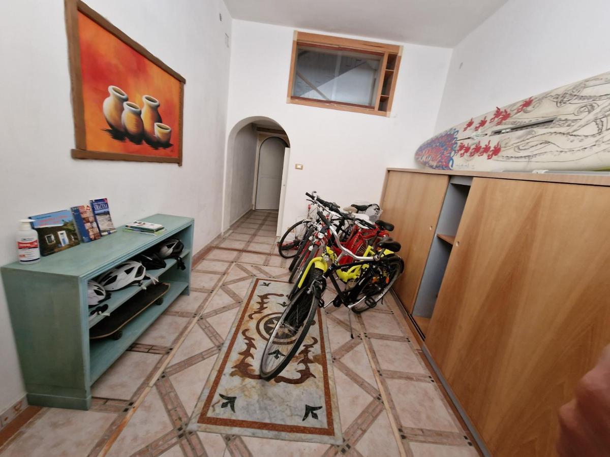 Sea-View Terrace & Bikes Moon Ortigia Holiday Home Сиракузы Экстерьер фото