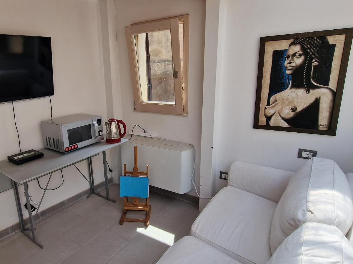 Sea-View Terrace & Bikes Moon Ortigia Holiday Home Сиракузы Экстерьер фото
